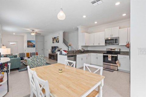 Adosado en venta en Zephyrhills, Florida, 2 dormitorios, 143.16 m2 № 2091841 - foto 13