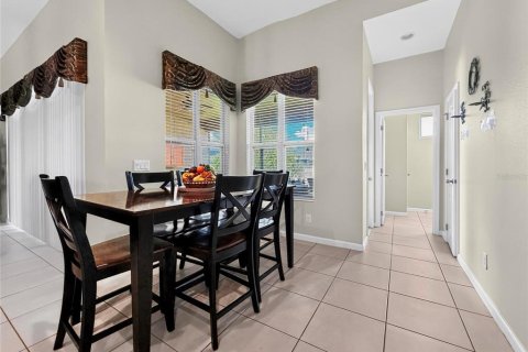 Casa en venta en Apopka, Florida, 4 dormitorios, 282.33 m2 № 2381034 - foto 18