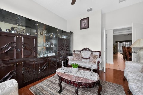 Casa en venta en Apopka, Florida, 4 dormitorios, 282.33 m2 № 2381034 - foto 8