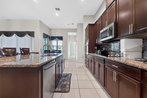 Casa en venta en Apopka, Florida, 4 dormitorios, 282.33 m2 № 2381034 - foto 15