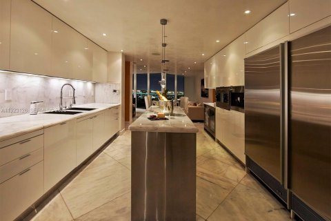 Купить кондоминиум в Майами, Флорида 4 спальни, 532.33м2, № 1982277 - фото 12