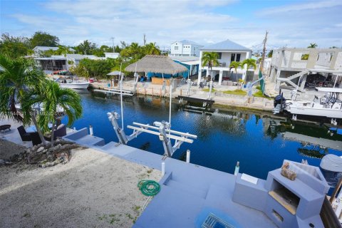 House in Key Largo, Florida 4 bedrooms, 166.11 sq.m. № 2002395 - photo 8