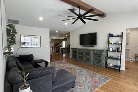 House in Englewood, Florida 3 bedrooms, 126.25 sq.m. № 2395877 - photo 7