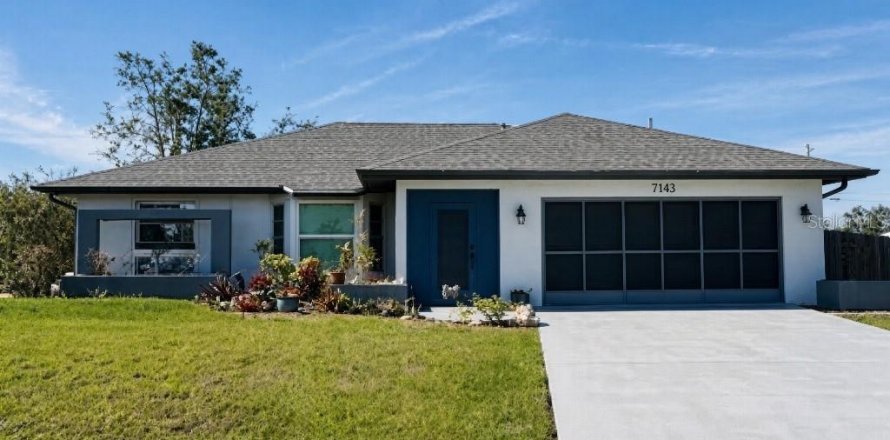 House in Englewood, Florida 3 bedrooms, 126.25 sq.m. № 2395877