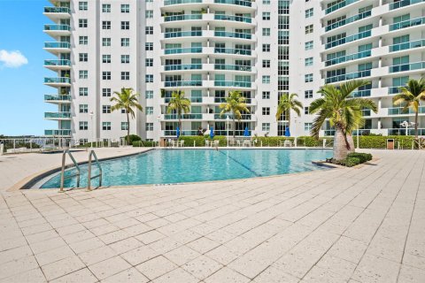 Copropriété à vendre à North Bay Village, Floride: 2 chambres, 116.22 m2 № 1979517 - photo 27