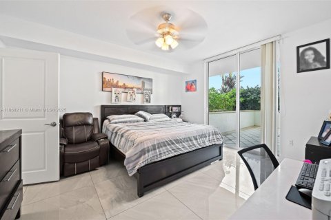 Copropriété à vendre à North Bay Village, Floride: 2 chambres, 116.22 m2 № 1979517 - photo 12