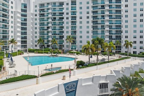 Copropriété à vendre à North Bay Village, Floride: 2 chambres, 116.22 m2 № 1979517 - photo 29