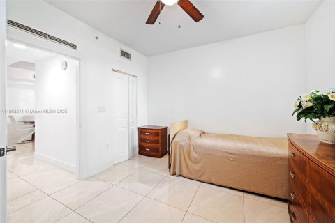 Copropriété à vendre à North Bay Village, Floride: 2 chambres, 116.22 m2 № 1979517 - photo 17