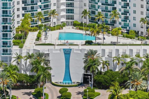 Copropriété à vendre à North Bay Village, Floride: 2 chambres, 116.22 m2 № 1979517 - photo 30