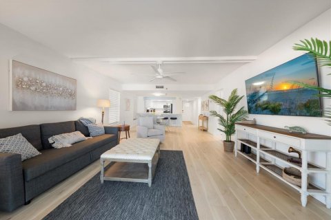 Купить кондоминиум в Индиан-Рокс-Бич, Флорида 3 комнаты, 118.45м2, № 2099439 - фото 5