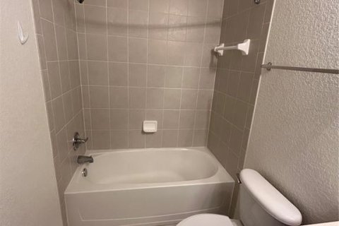 Condo in Bradenton, Florida, 3 bedrooms  № 1903416 - photo 13