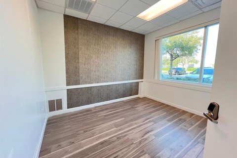 Propiedad comercial en alquiler en Orlando, Florida, 140.93 m2 № 1919323 - foto 8