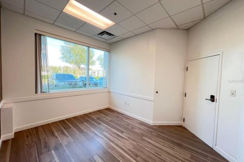Propiedad comercial en alquiler en Orlando, Florida, 140.93 m2 № 1919323 - foto 9
