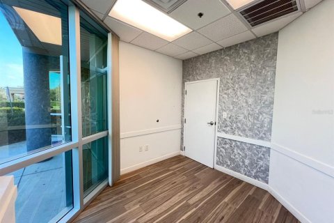 Propiedad comercial en alquiler en Orlando, Florida, 140.93 m2 № 1919323 - foto 3