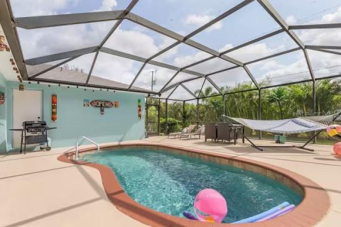 Villa ou maison à louer à Cape Coral, Floride: 3 chambres, 144.65 m2 № 2330544 - photo 19