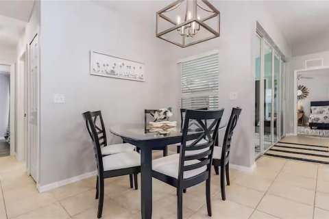 Villa ou maison à louer à Cape Coral, Floride: 3 chambres, 144.65 m2 № 2330544 - photo 10