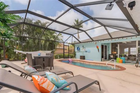 Villa ou maison à louer à Cape Coral, Floride: 3 chambres, 144.65 m2 № 2330544 - photo 22