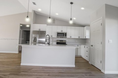 House in Ocala, Florida 3 bedrooms № 1863446 - photo 7