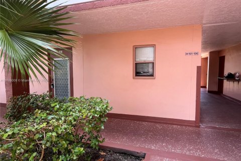 Copropriété à vendre à Sunrise, Floride: 1 chambre, 59.46 m2 № 1934015 - photo 2