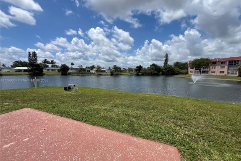 Copropriété à vendre à Sunrise, Floride: 1 chambre, 59.46 m2 № 1934015 - photo 28