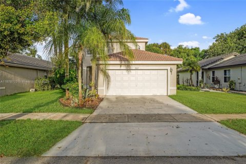 House in Miramar, Florida 4 bedrooms, 186.55 sq.m. № 1927403 - photo 2