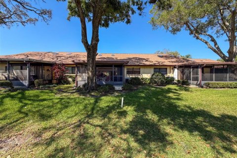 Condo in New Port Richey, Florida, 2 bedrooms № 2099004 - photo 29