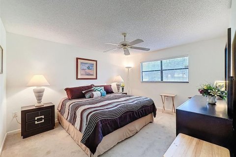 Condo in New Port Richey, Florida, 2 bedrooms № 2099004 - photo 30