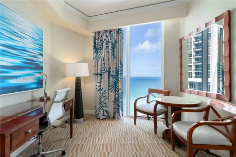 Copropriété à vendre à Sunny Isles Beach, Floride: 2 chambres, 137.22 m2 № 2021186 - photo 8