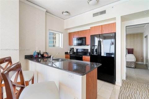 Copropriété à vendre à Sunny Isles Beach, Floride: 2 chambres, 137.22 m2 № 2021186 - photo 13