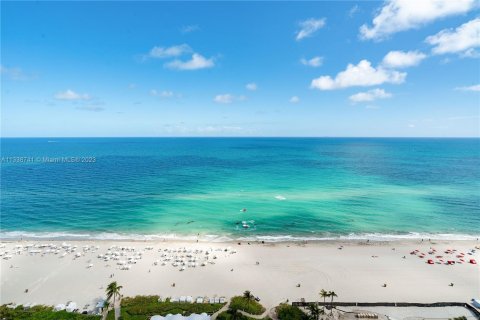 Copropriété à vendre à Sunny Isles Beach, Floride: 2 chambres, 137.22 m2 № 2021186 - photo 19