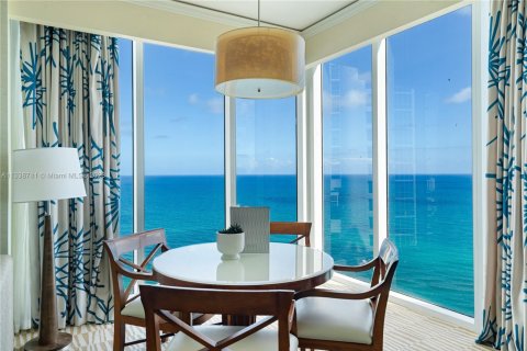 Condo à Sunny Isles Beach, Floride, 2 chambres  № 2021186