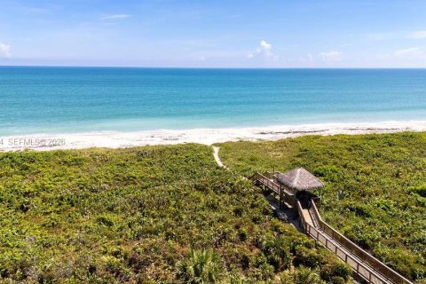 Condo in Hutchinson Island South, Florida, 3 bedrooms № 2367640 - photo 2