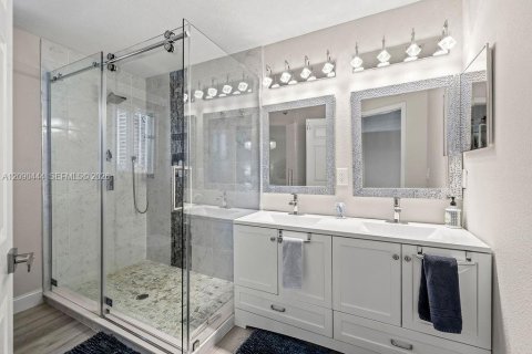 Condo in Hutchinson Island South, Florida, 3 bedrooms № 2367640 - photo 23