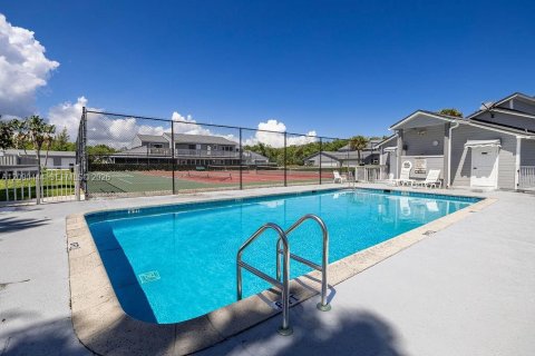 Condo in Hutchinson Island South, Florida, 3 bedrooms № 2367640 - photo 29
