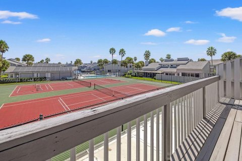 Condo in Hutchinson Island South, Florida, 3 bedrooms № 2367640 - photo 25