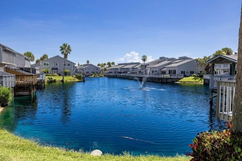 Condo in Hutchinson Island South, Florida, 3 bedrooms № 2367640 - photo 30