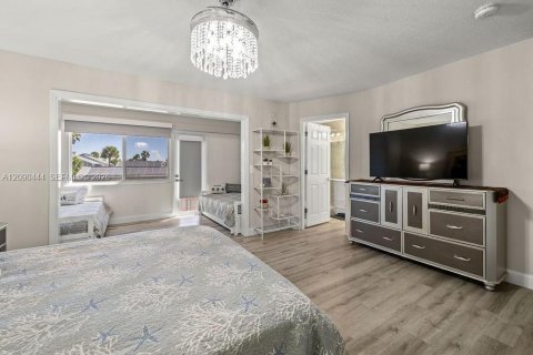Condo in Hutchinson Island South, Florida, 3 bedrooms № 2367640 - photo 22
