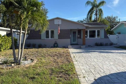 Villa ou maison à Saint Petersburg, Floride 2 chambres, 102.94 m2 № 2413577