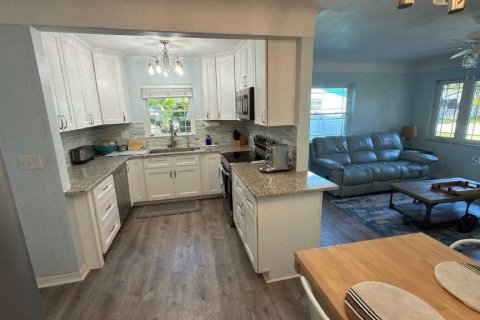 Villa ou maison à vendre à Saint Petersburg, Floride: 2 chambres, 102.94 m2 № 2413577 - photo 2