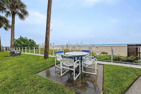 Touwnhouse à vendre à Redington Shores, Floride: 2 chambres, 114.92 m2 № 2413935 - photo 4