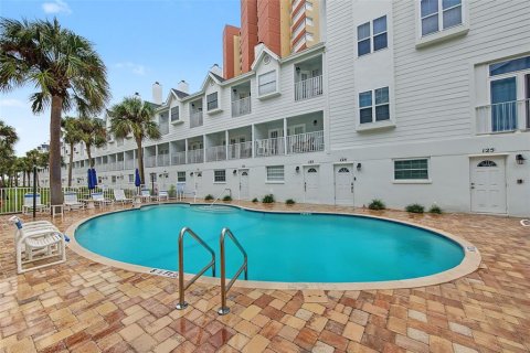 Touwnhouse à vendre à Redington Shores, Floride: 2 chambres, 114.92 m2 № 2413935 - photo 3