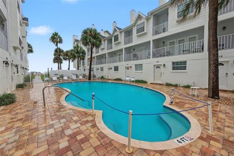 Touwnhouse à vendre à Redington Shores, Floride: 2 chambres, 114.92 m2 № 2413935 - photo 30