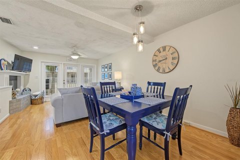 Touwnhouse à vendre à Redington Shores, Floride: 2 chambres, 114.92 m2 № 2413935 - photo 19