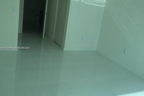 Снять в аренду кондоминиум в Майами, Флорида 2 спальни, 111.02м2, № 2155040 - фото 4