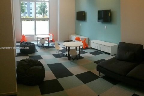 Снять в аренду кондоминиум в Майами, Флорида 2 спальни, 111.02м2, № 2155040 - фото 17
