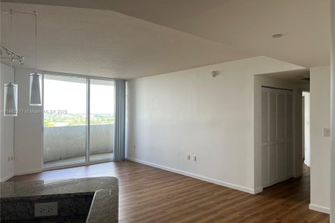 Condo in Aventura, Florida, 1 bedroom  № 1890471 - photo 15
