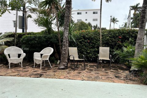 Condominio en alquiler en Miami Beach, Florida, 38.46 m2 № 1991333 - foto 14