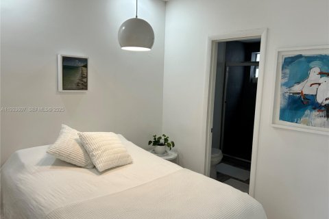 Condominio en alquiler en Miami Beach, Florida, 38.46 m2 № 1991333 - foto 11