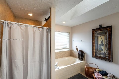 House in Port St. Lucie, Florida 3 bedrooms, 182.27 sq.m. № 1932815 - photo 14