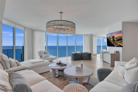 Condominio en venta en Hollywood, Florida, 3 dormitorios, 284.47 m2 № 1863217 - foto 4
